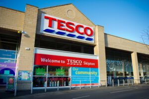 Tesco, the UK's largest supermarket chain, may soon use artificial intelligence (AI) and data from its Clubcard loyalty scheme to nudge shoppers toward healthier food choices, according to CEO Ken Murphy.