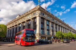 Saudi Arabia’s Public Investment Fund (PIF) has acquired a 40% stake in Selfridges, joining forces with Thailand’s Central Group to secure ownership of the iconic London department store.