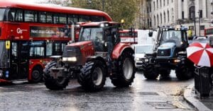 Hundreds of farmers gathered in Westminster today, chanting “no farmers, no food” outside Downing Street, as Prime Minister Sir Keir Starmer faced tough questioning in the Commons over proposed changes to inheritance tax.